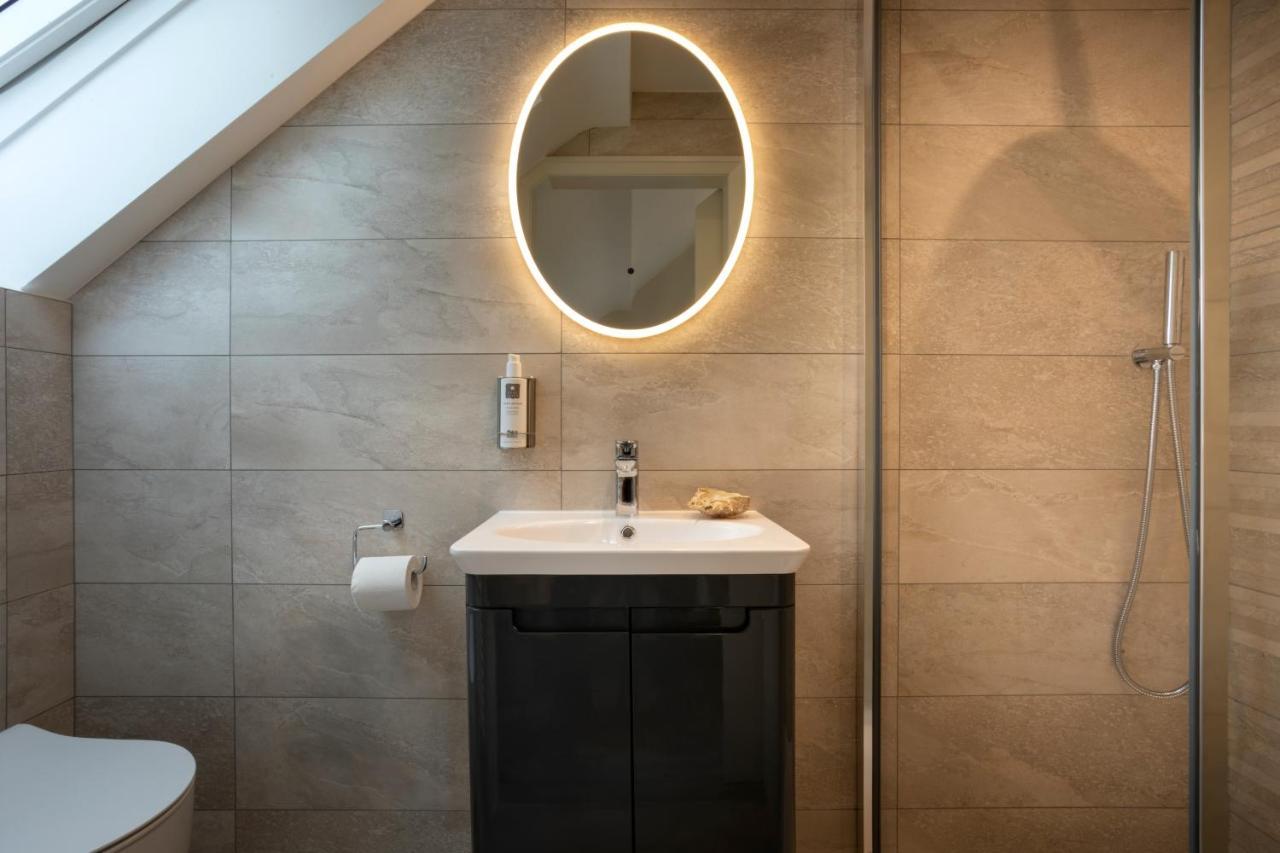 Barakat Lakes Escape, Ambleside Kültér fotó